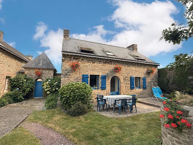 Maison - 310 m² - 16 pièces