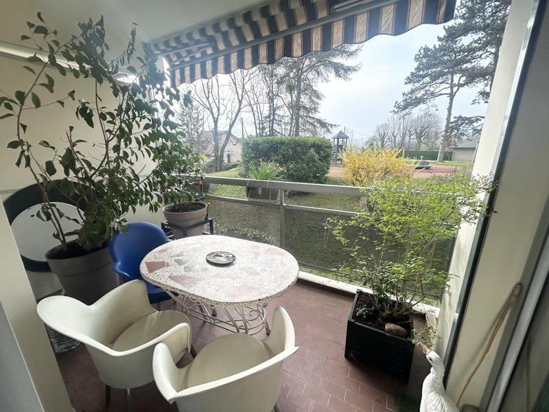 Appartement - 90 m² - 4 pièces