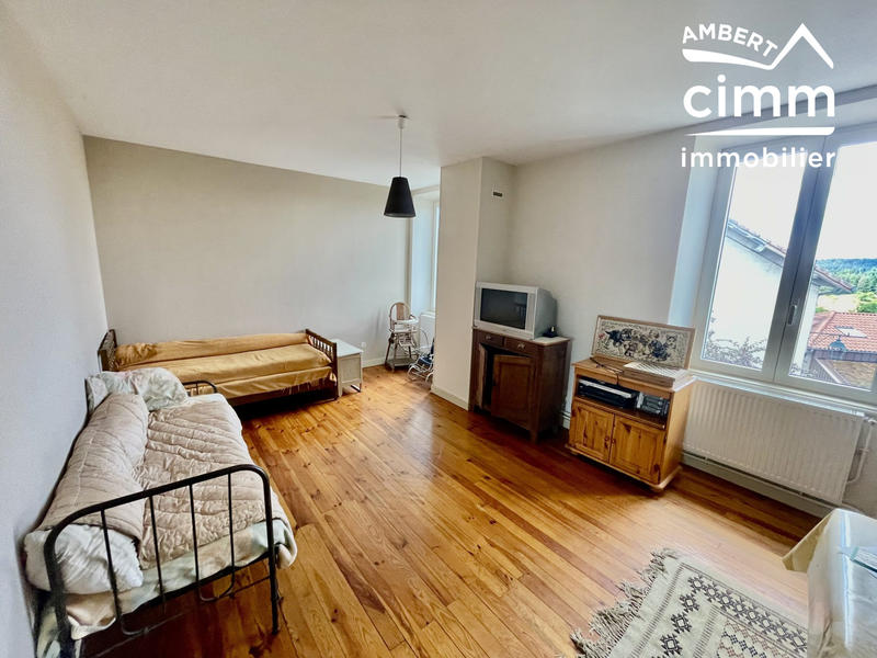 Maison - 209 m² - 8 pièces