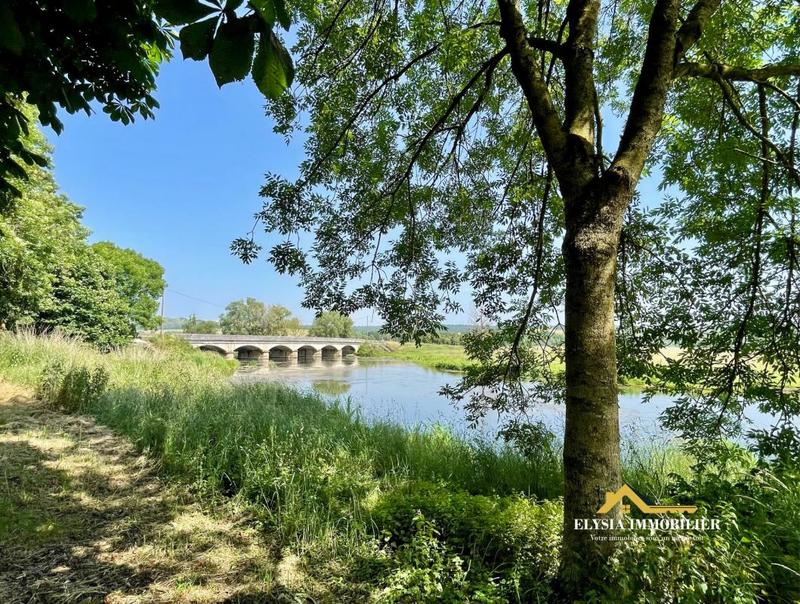 Demeure - 259 m² - 9 pièces