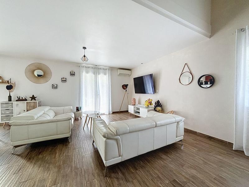 Maison - 181 m² - 8 pièces