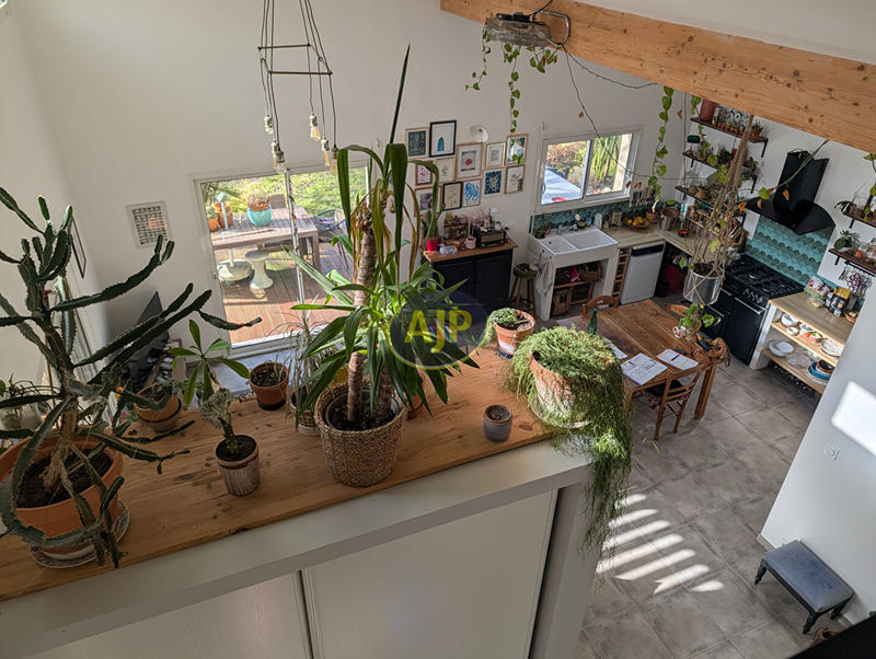 Maison - 99 m² - 5 pièces