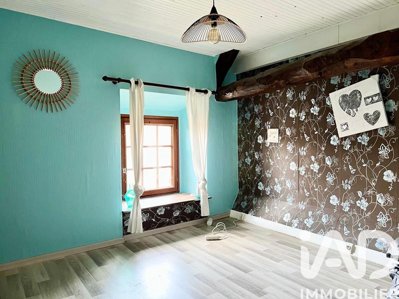 Maison - 208 m² - 9 pièces