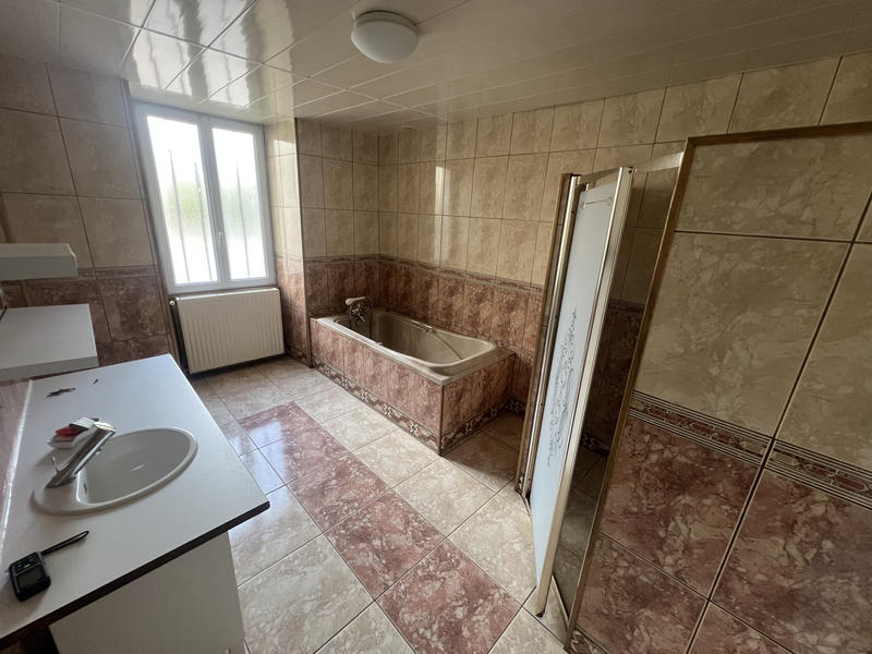 Maison - 230 m² - 5 pièces