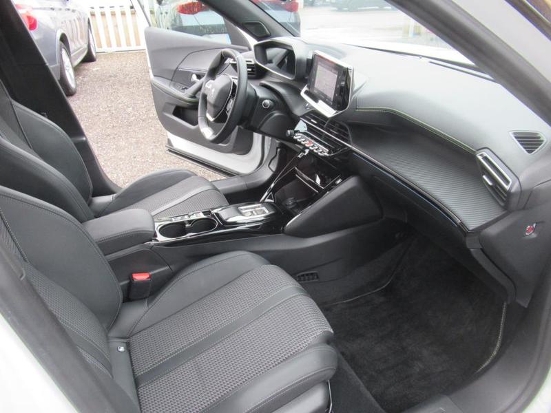 Peugeot 2008 Gt Pack 136 Ch 1ere Main France