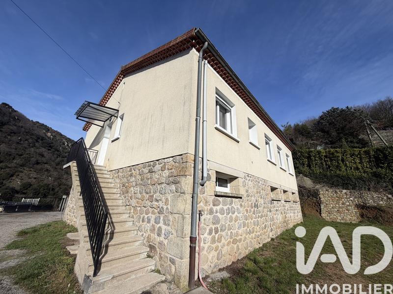 Maison - 100 m² - 9 pièces