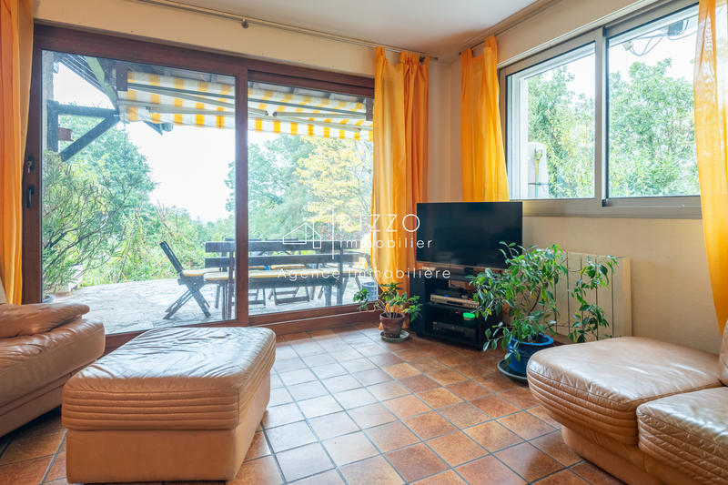 Maison - 200 m² - 6 pièces