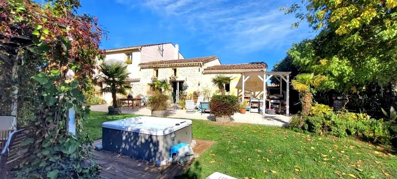 Maison - 195 m² - 6 pièces