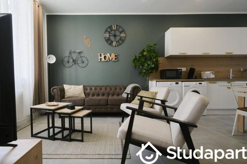 Chambre - 10 m² - 1 pièce