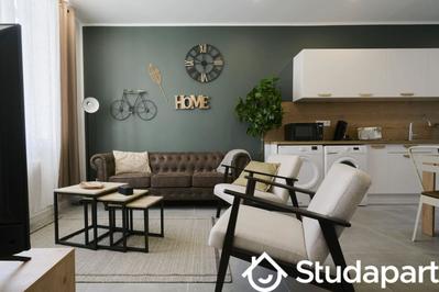 Chambre - 10 m² - 1 pièce