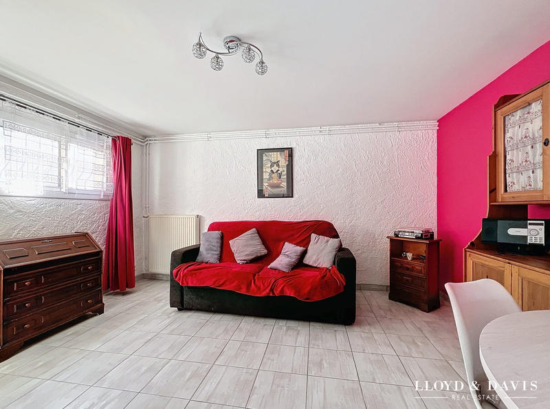 Maison - 252 m² - 6 pièces