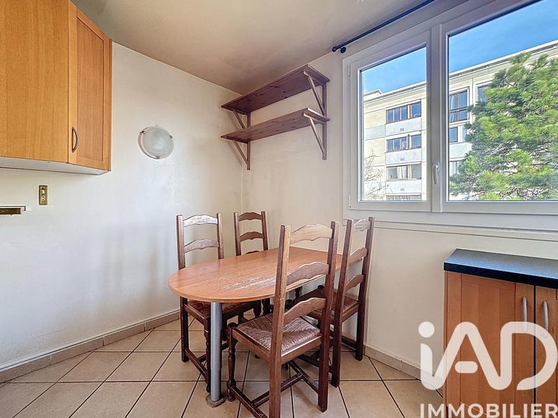 Appartement - 98 m² - 5 pièces