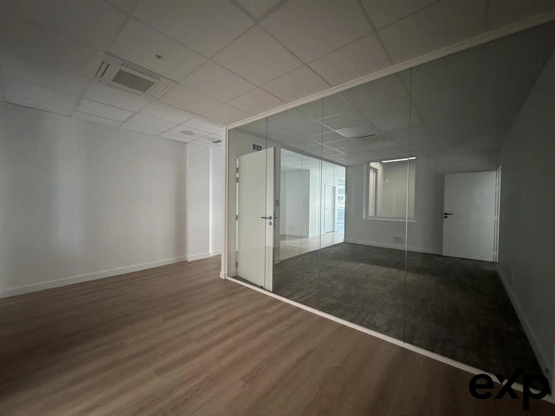 Bureau - 215 m²