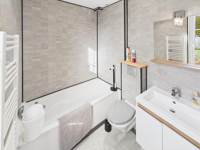 Maison - 320 m² - 12 pièces