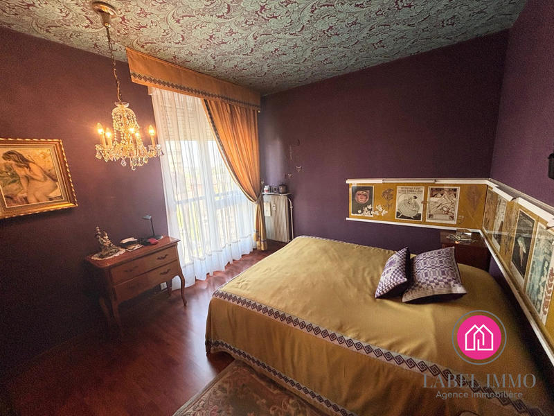 Appartement - 100 m² - 6 pièces