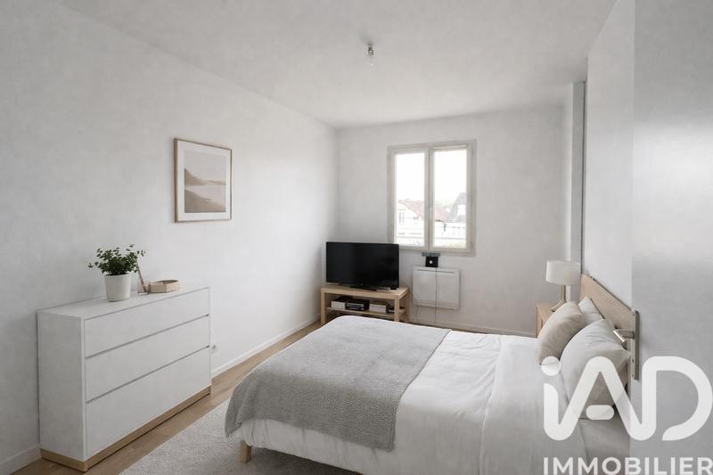 Maison - 92 m² - 6 pièces