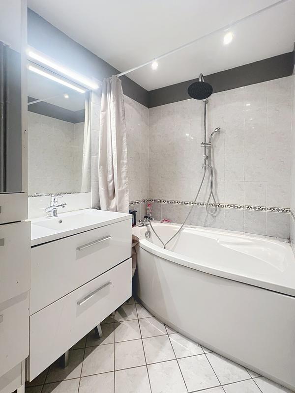 Appartement - 107 m² - 5 pièces