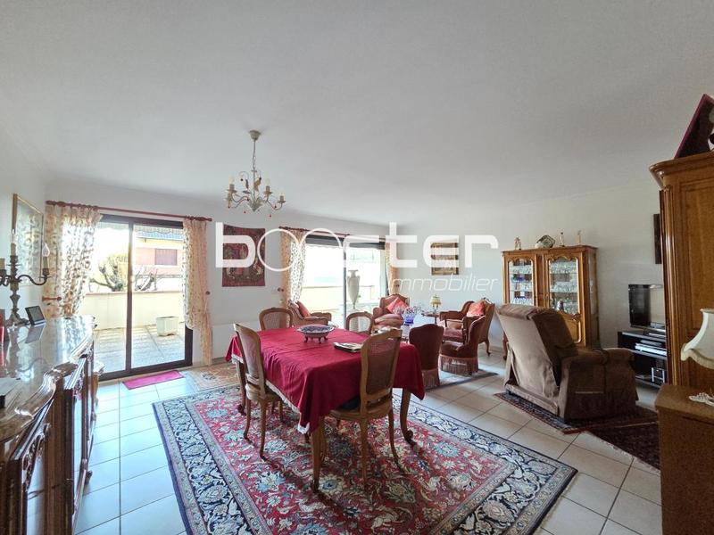 Appartement ancien - 104 m² - 4 pièces