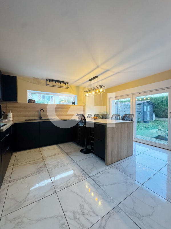 Maison - 126 m² - 5 pièces