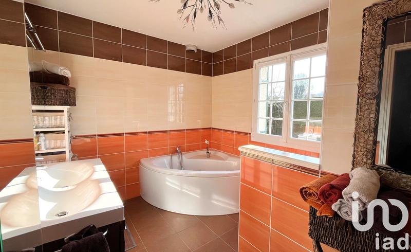 Maison - 198 m² - 7 pièces