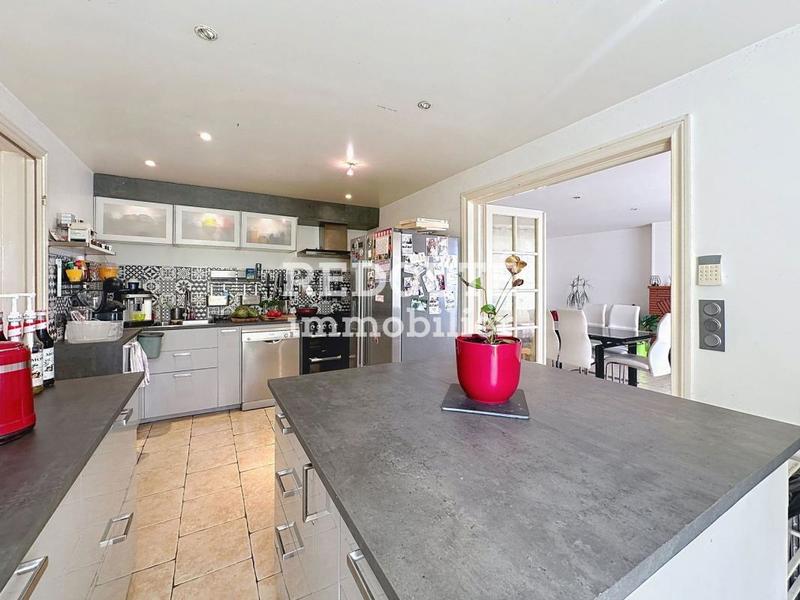 Maison - 199 m² - 7 pièces