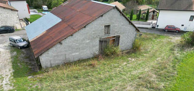 Maison - 380 m² - 3 pièces