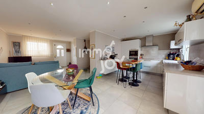 Maison - 105 m² - 5 pièces