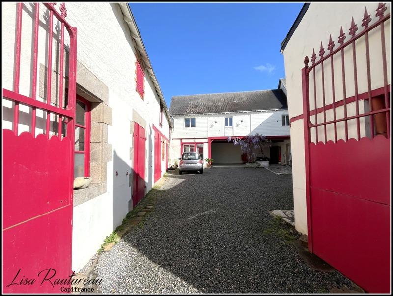 Maison bourgeoise - 360 m² - 10 pièces