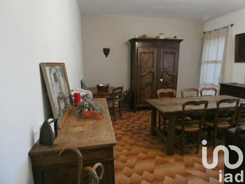 Maison - 215 m² - 7 pièces