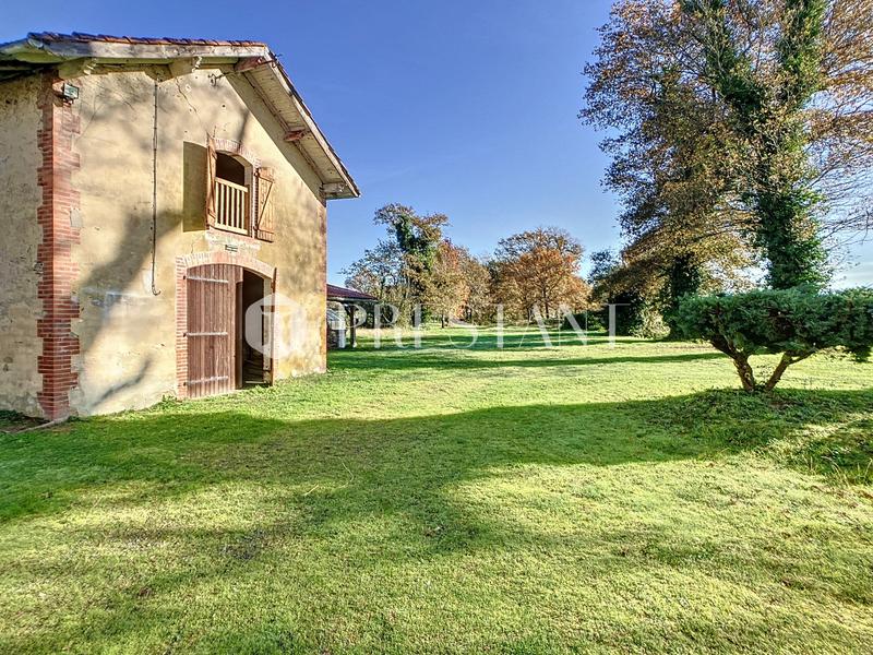 Maison - 223 m² - 6 pièces