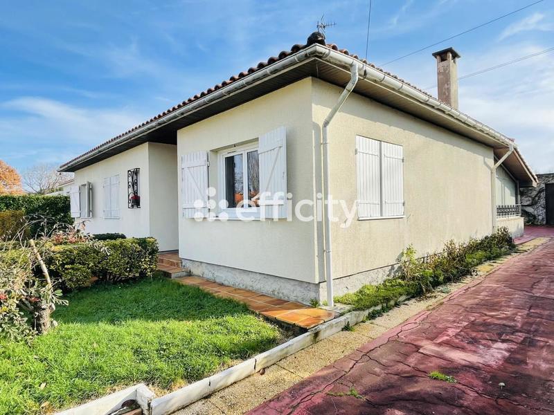 Maison traditionnelle - 122 m² - 6 pièces