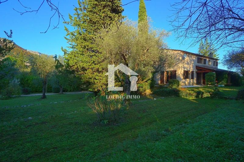 Villa - 174 m² - 6 pièces