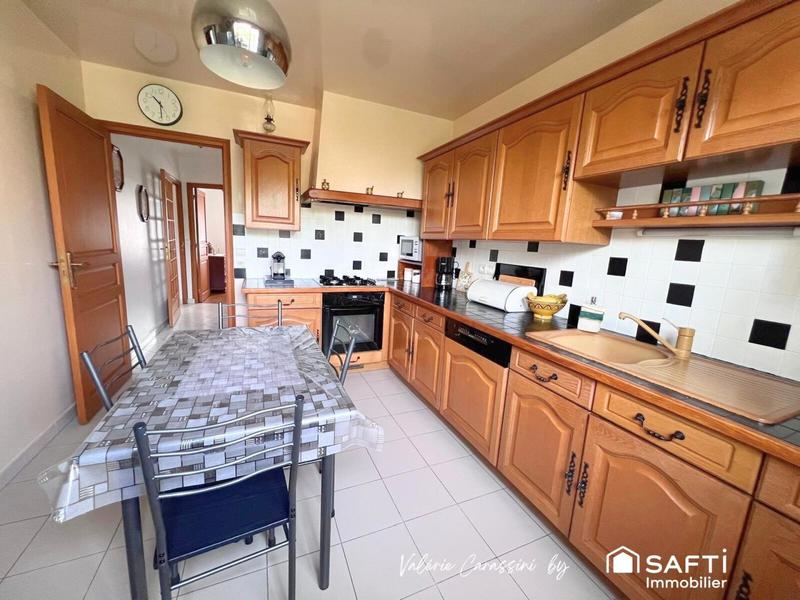 Maison - 123 m² - 7 pièces