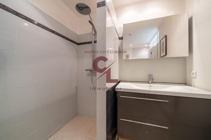 Maison - 277 m² - 11 pièces