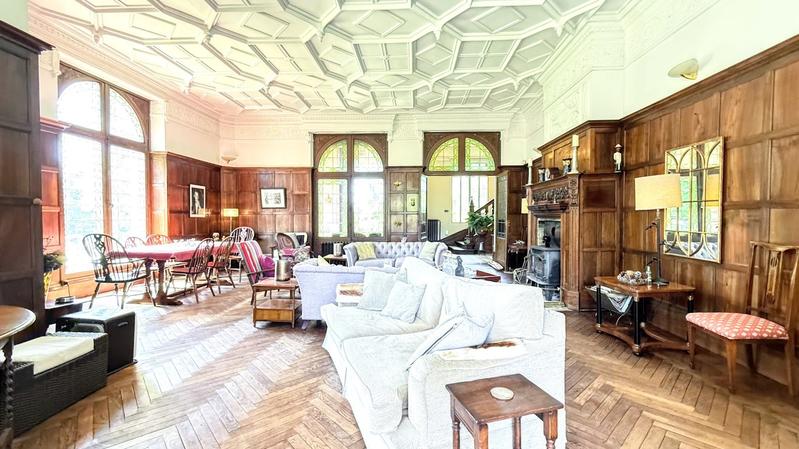 Château - 490 m² - 18 pièces