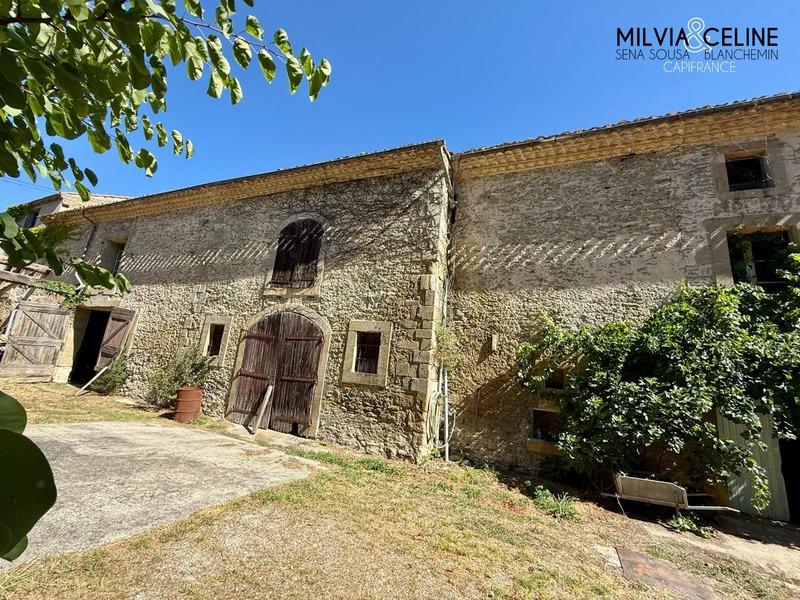 Propriété - 515 m² - 32 pièces