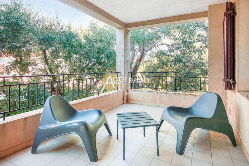 Maison - 240 m² - 11 pièces