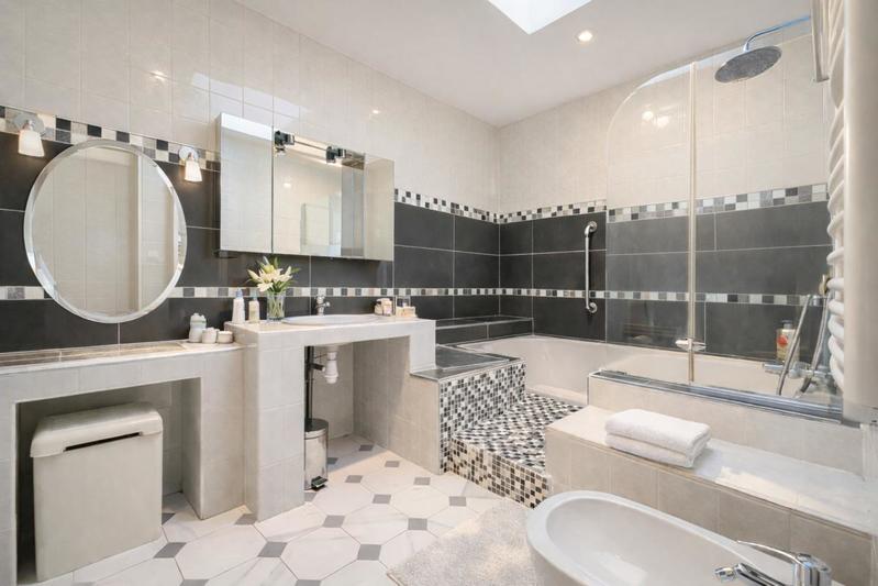 Pavillon - 192 m² - 5 pièces