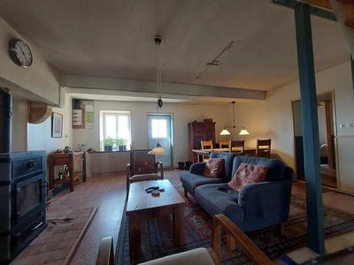 Maison - 93 m² - 4 pièces