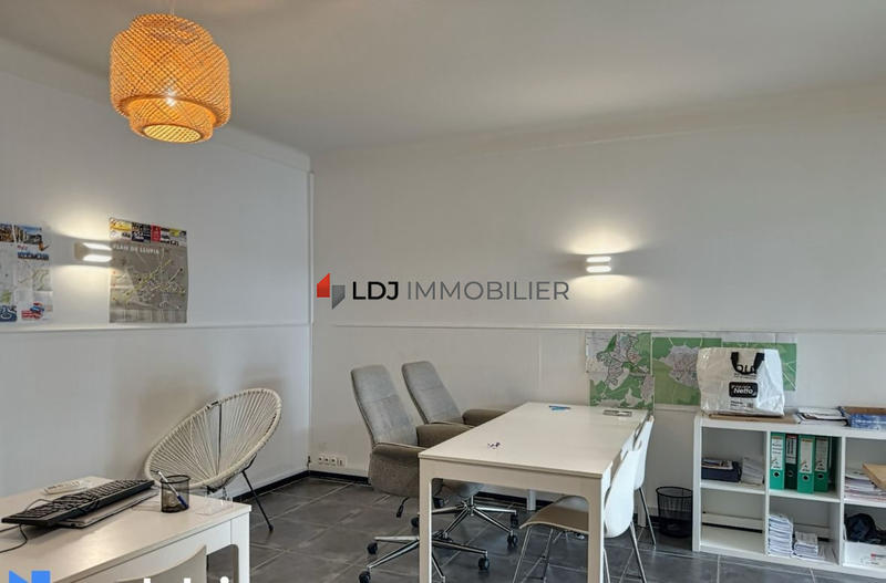 Fonds de commerce - Local commercial - 64 m²