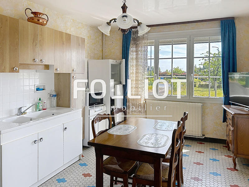 Maison - 165 m² - 9 pièces