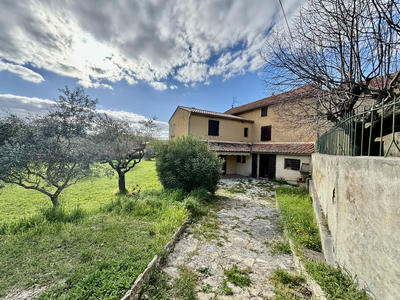 Maison - 167 m² - 8 pièces