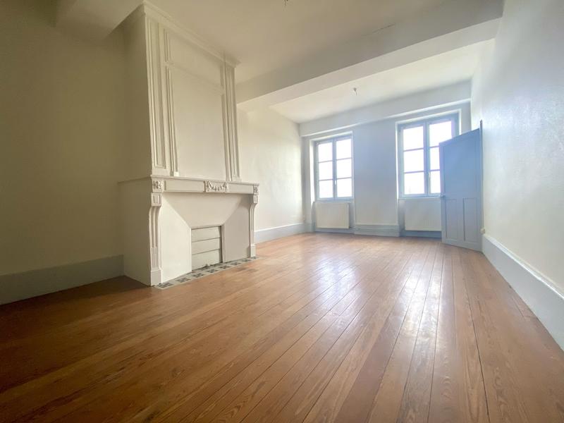 Local commercial - 115 m² - 4 pièces