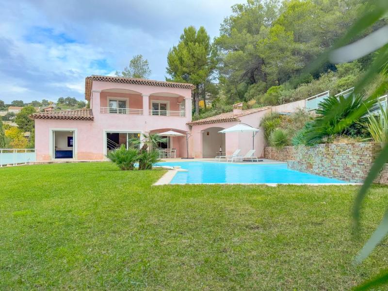 Villa - 174 m² - 5 pièces