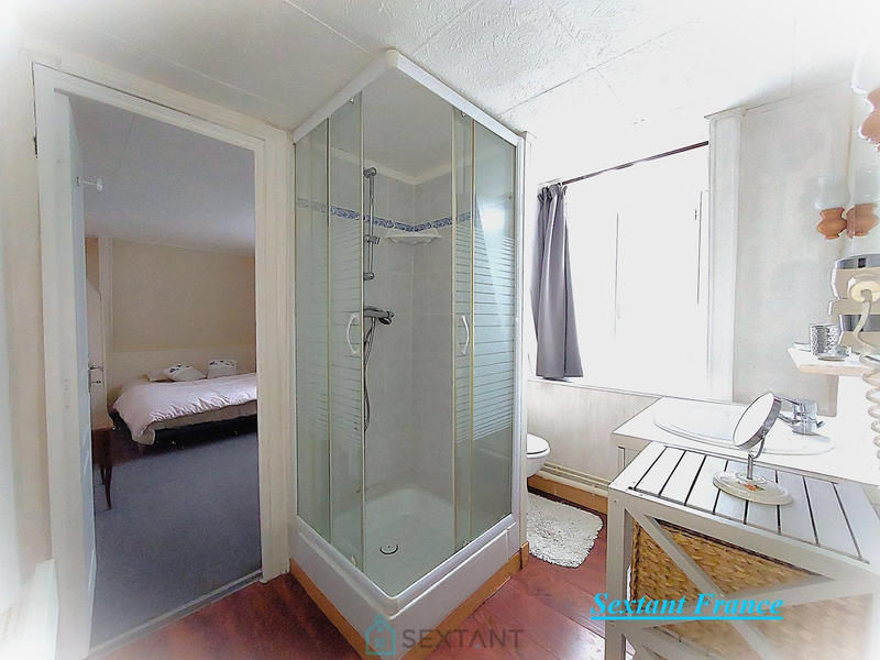 Maison - 158 m² - 8 pièces