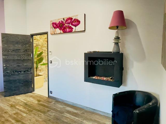 Maison - 257 m² - 9 pièces