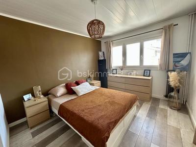 Appartement - 64 m² - 4 pièces