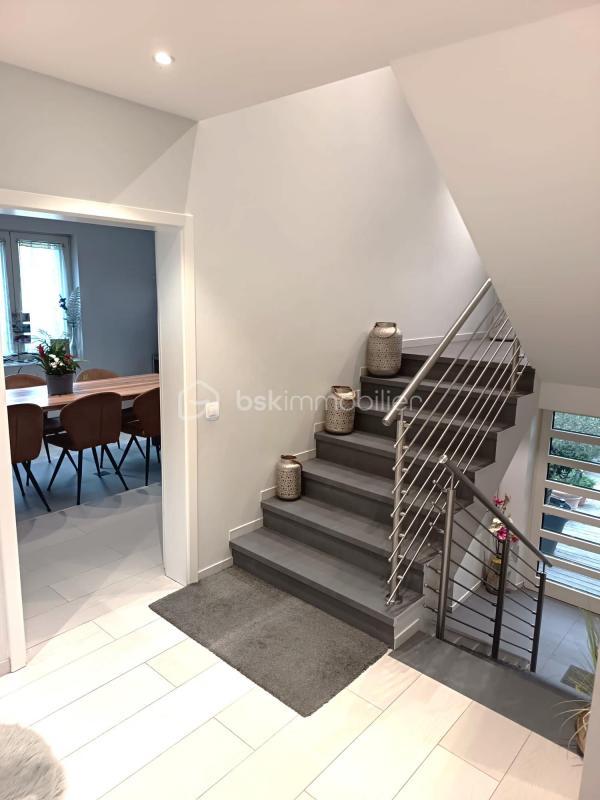 Maison - 190 m² - 8 pièces