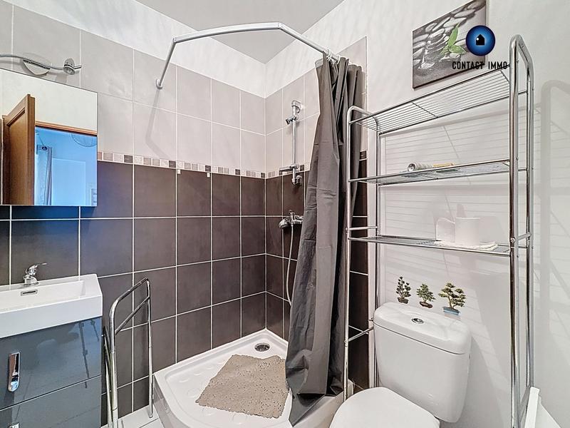 Maison - 279 m² - 9 pièces