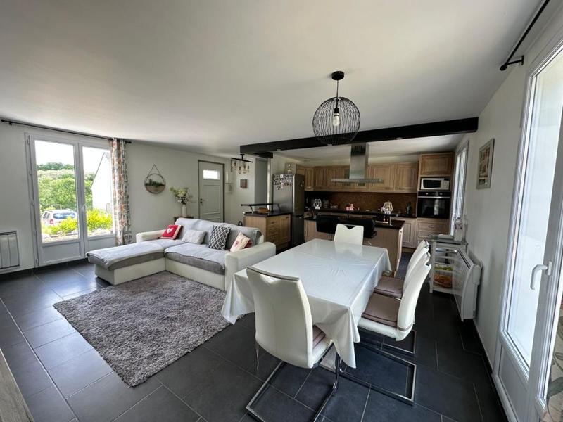 Maison - 95 m² - 4 pièces